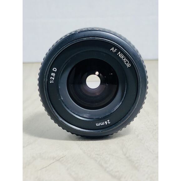 Nikon AF Nikkor 24mm F/2.8 D Lense No Lens Caps Very Clean - Picture 5 of 9
